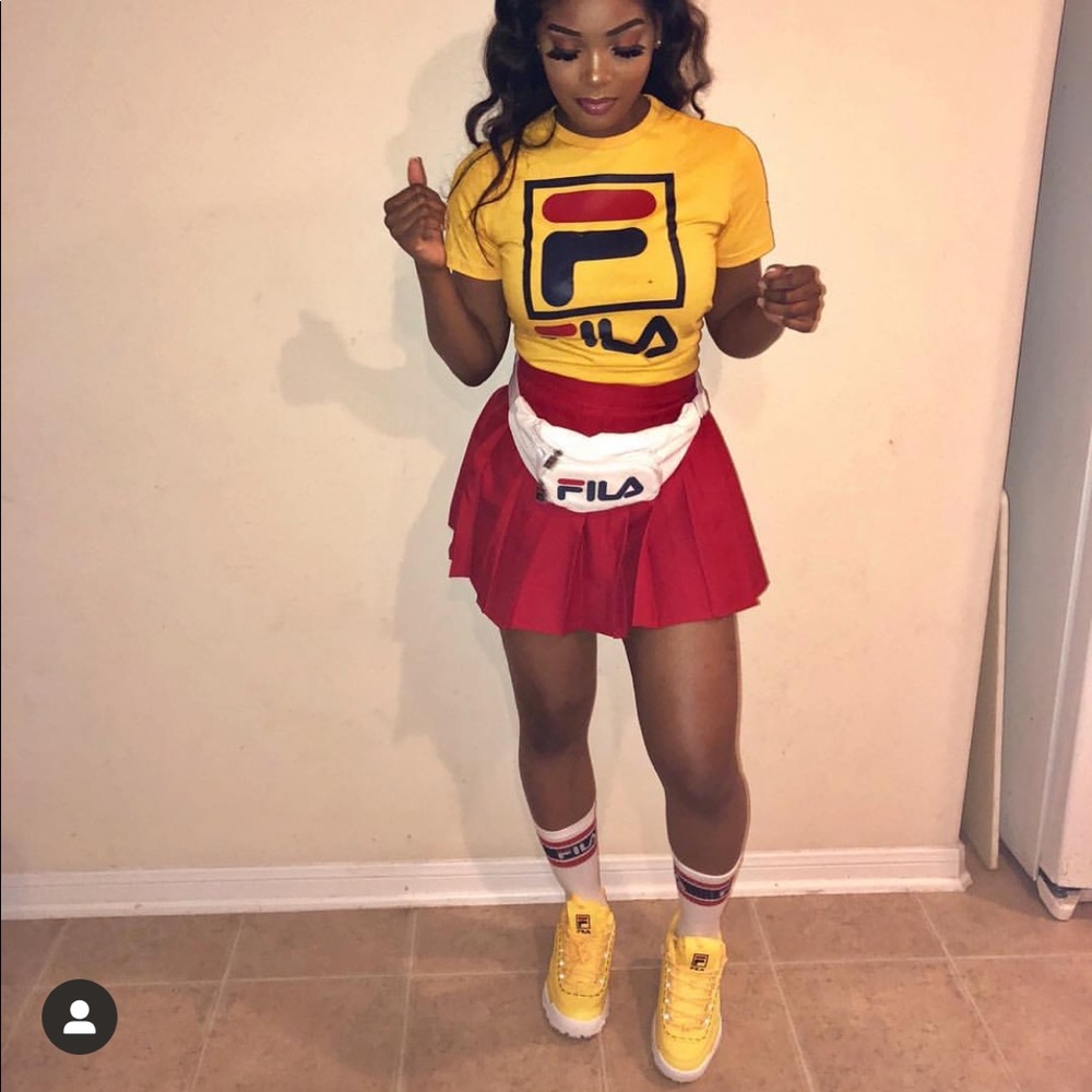 Fila Shirt $5 size 14/16 kids
